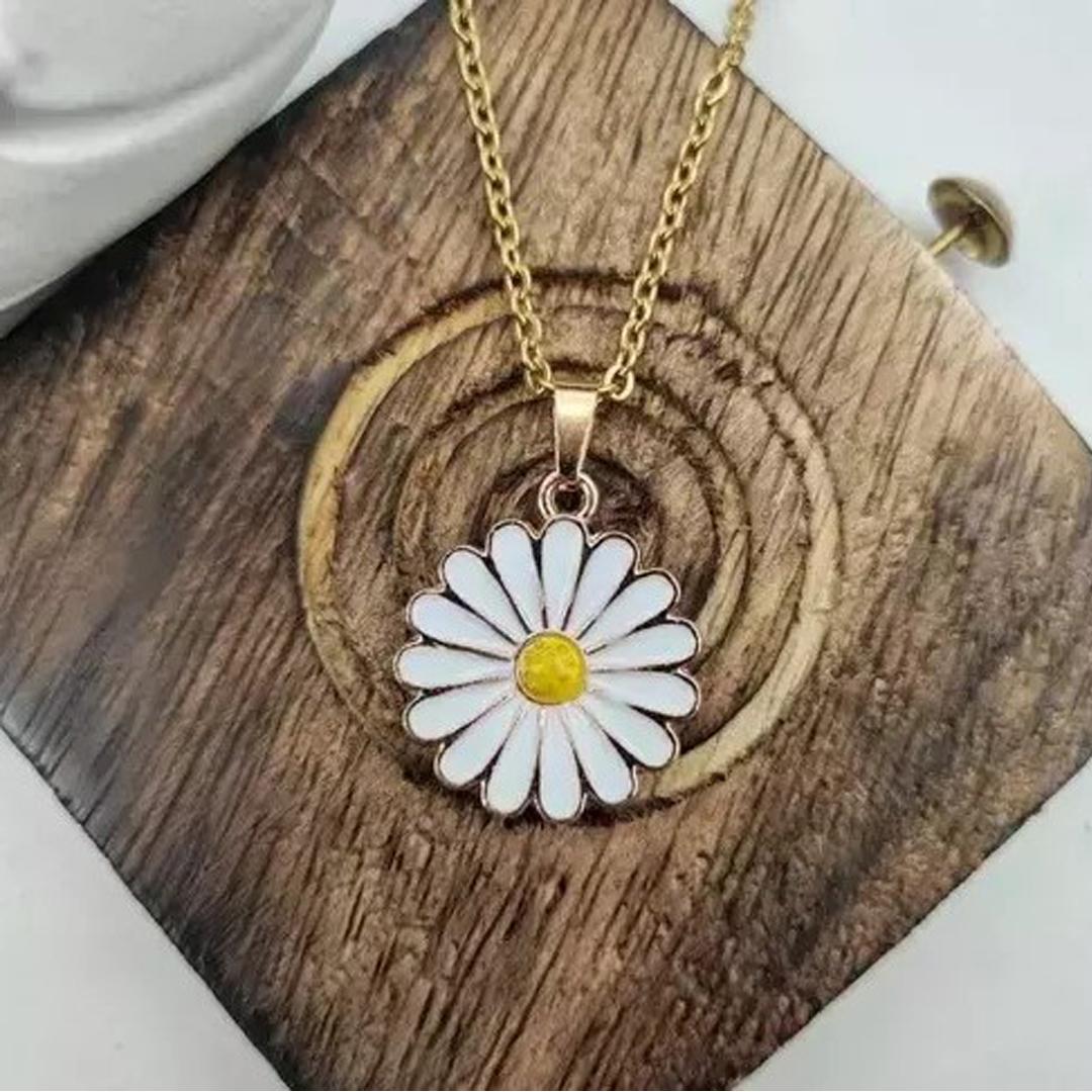 Gold Plated Stylish Floral Necklace